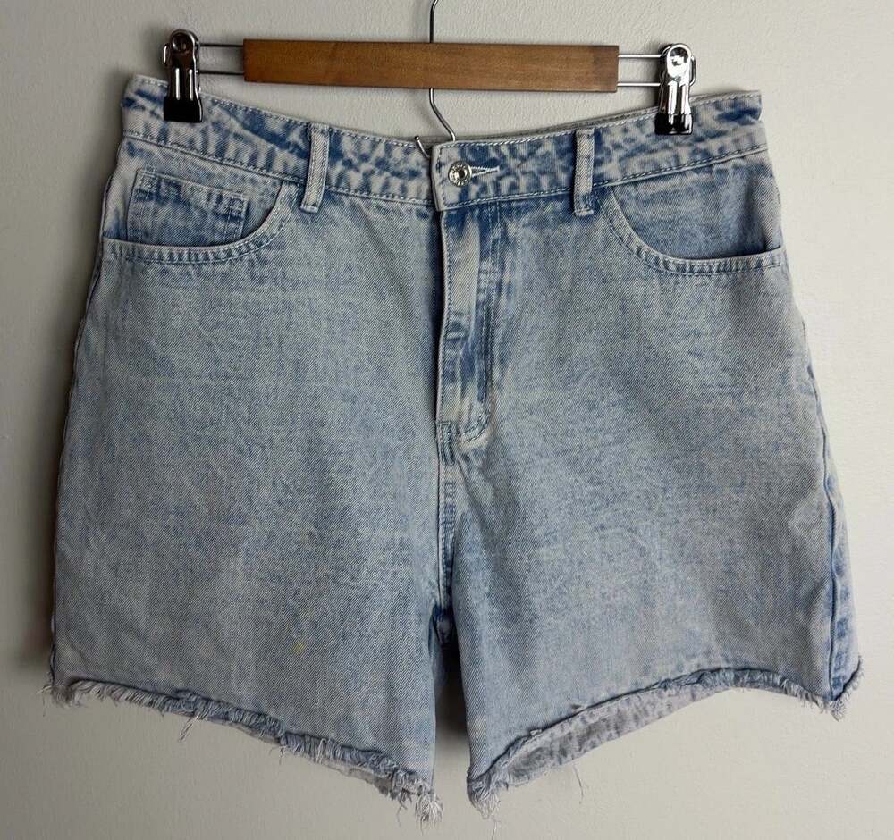 SHEIN Acid Wash Denim Shorts Size Large High Rise Frayed Raw Hem Women’s